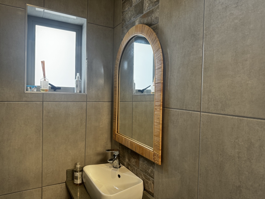 3 Bedroom Property for Sale in Seemeeu Park Western Cape